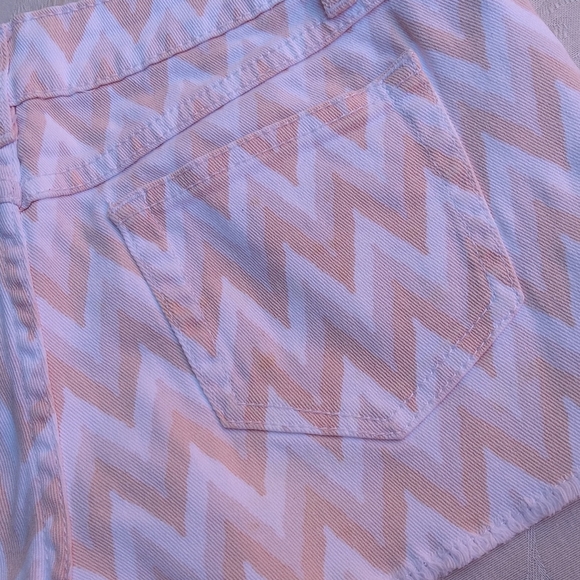 Size 7: MUDD SHORTS - Picture 5 of 5